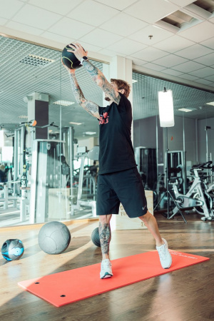 Мяч тренировочный Original Fittools FT-UBMB-1 чёрный (1 кг) от магазина Perfect Trainers